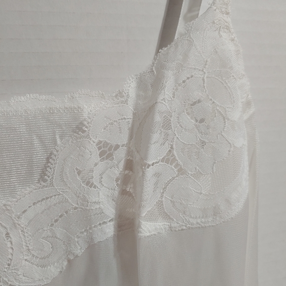 Slips - Picture 9 of 9